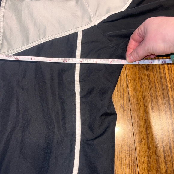 Nike Windrunner Black White Hooded Windbreaker Jacket - Picture 4 of 4